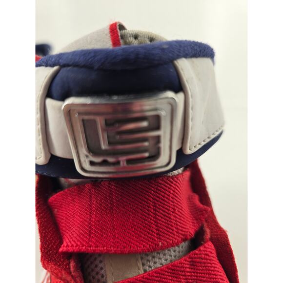 Nike LeBron 17 “Graffiti Remix” CT6047-600 – Men’s US 11 / Red - Picture 10 of 11